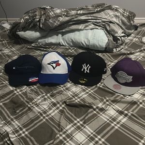 Blue jays, Campion, Yankees, Lakers caps